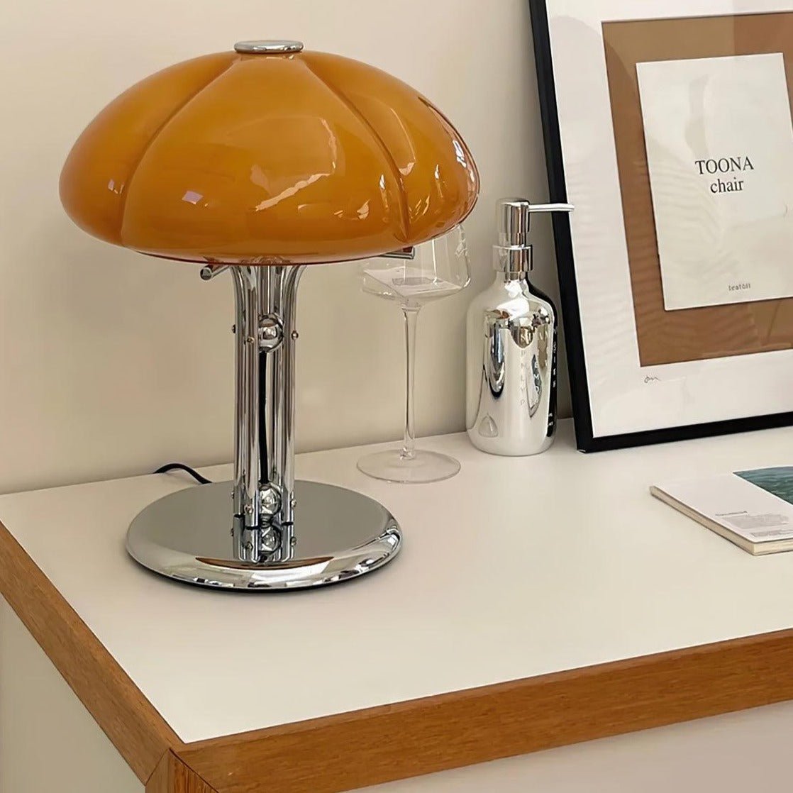 MushHaus – Pilzförmige Bauhaus-Tischlampe im stilvollen Design