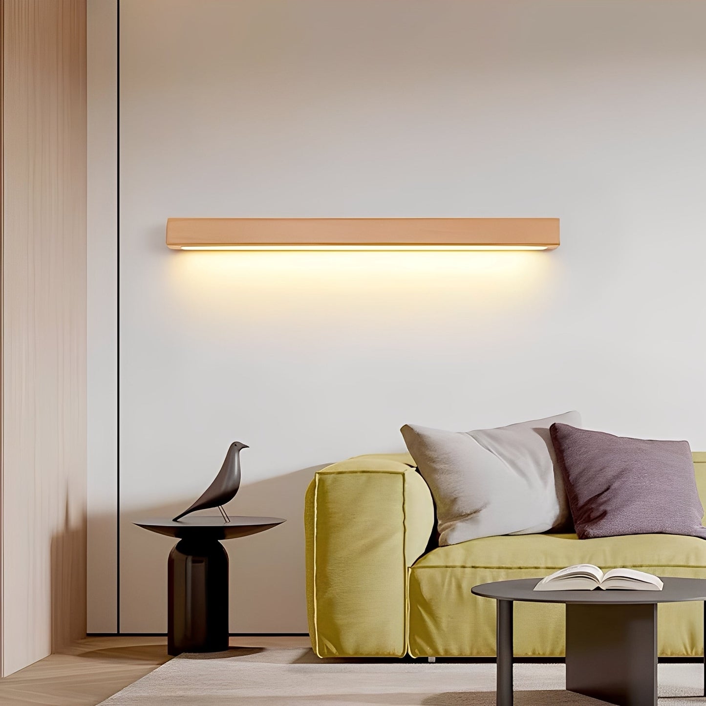 Clyde – Lange Wandlampe im schlichten Holzstil