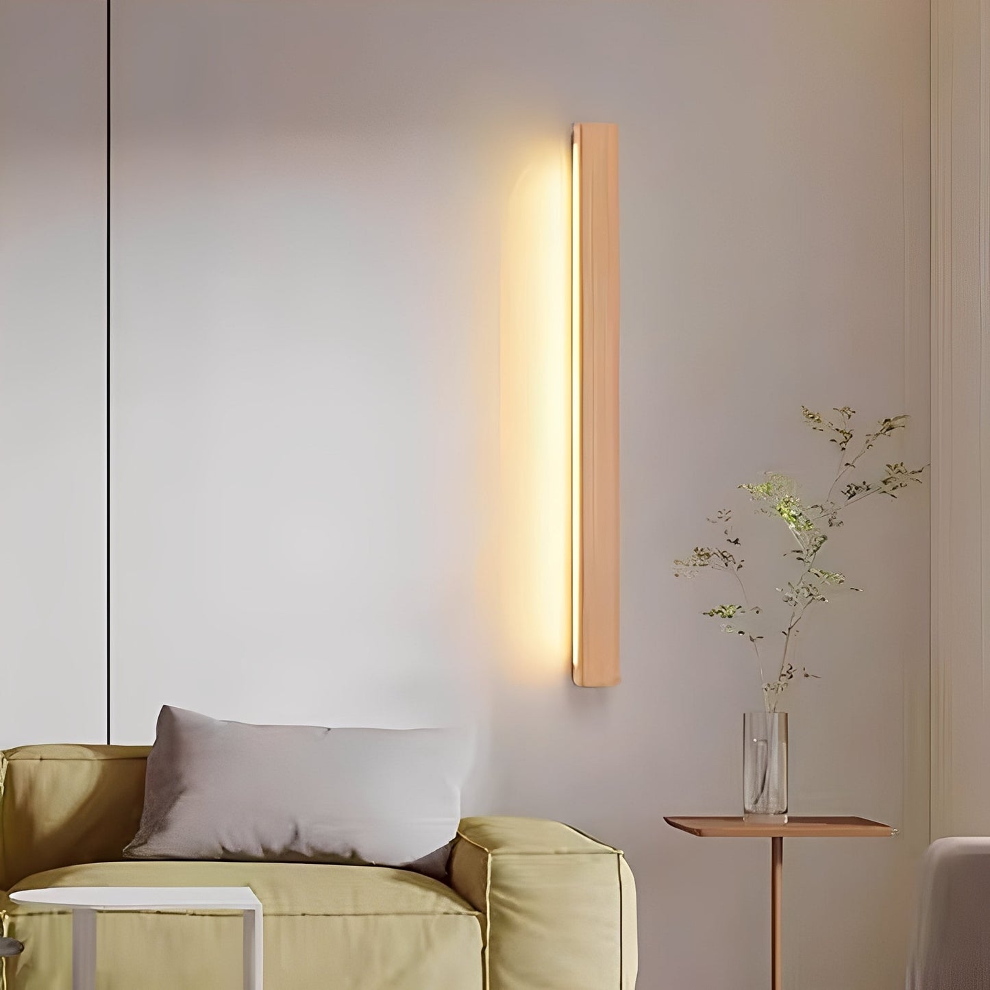 Clyde – Lange Wandlampe im schlichten Holzstil