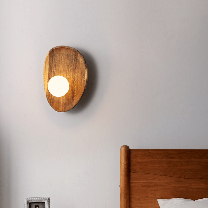 Alani – Wandlampe aus natürlichem Holz