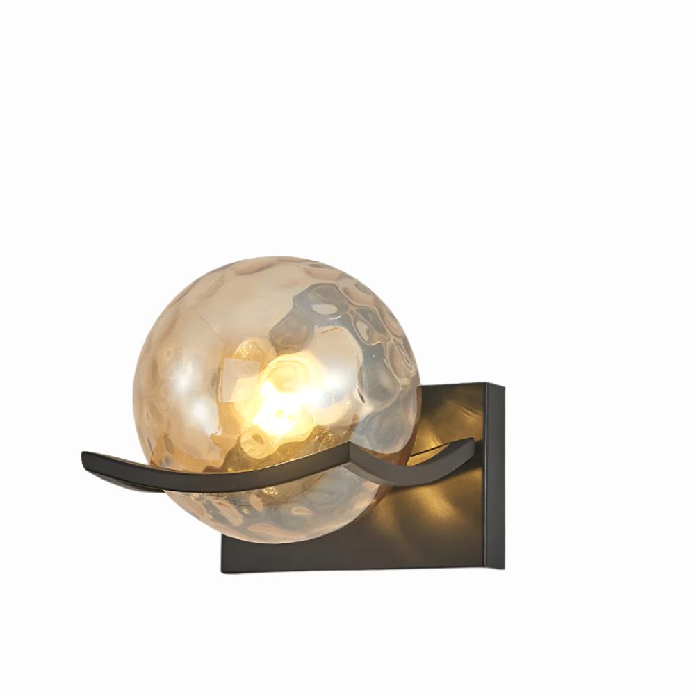 Nolan – Moderne LED-Wandlampe aus Glas