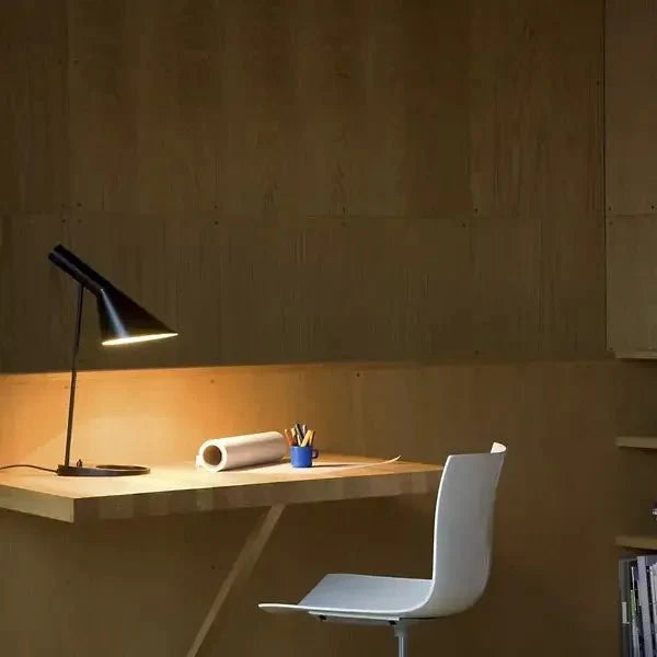 Kaela – LED Minimalistische Stehlampe