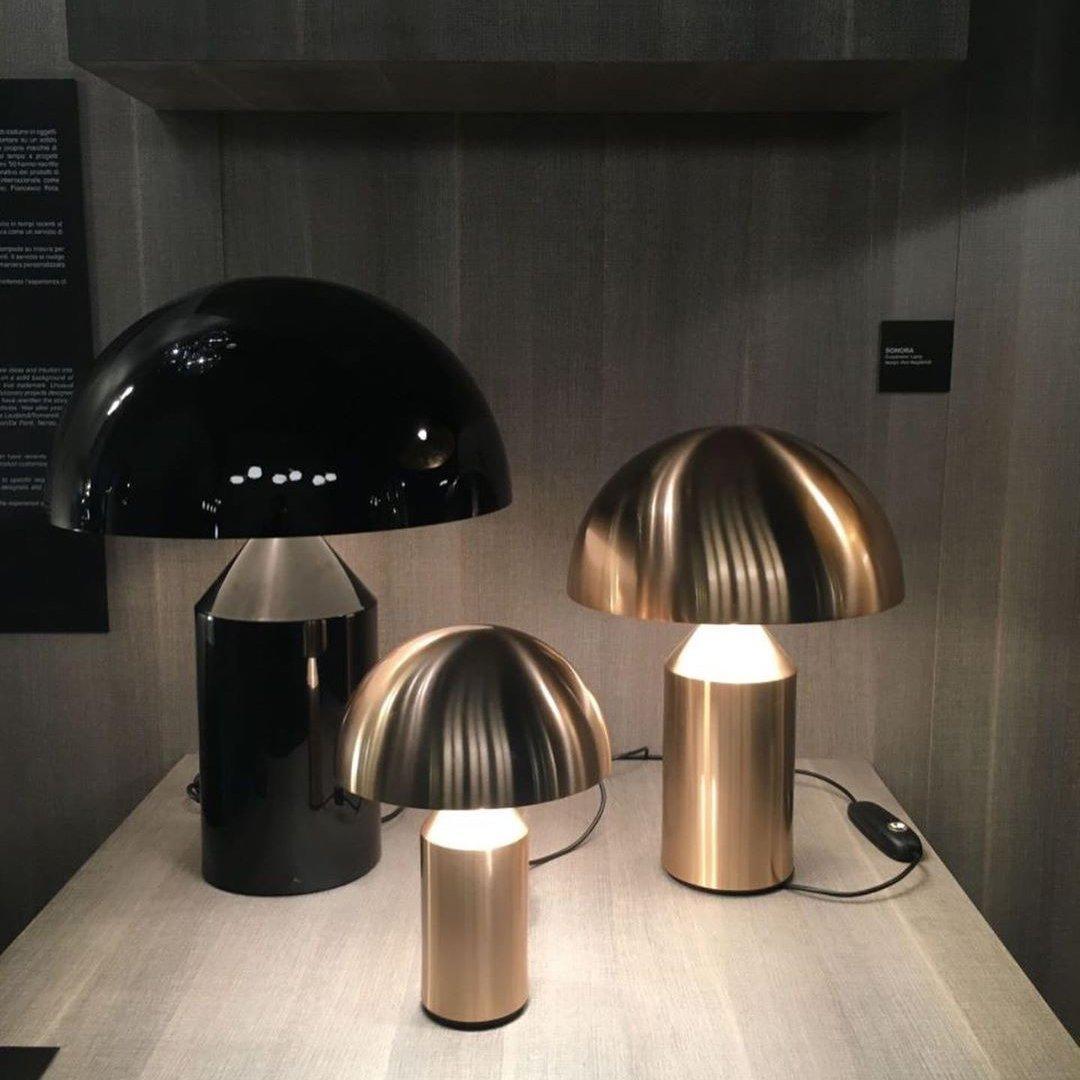 Stella – Metall-Tischlampe im Skulptur-Design