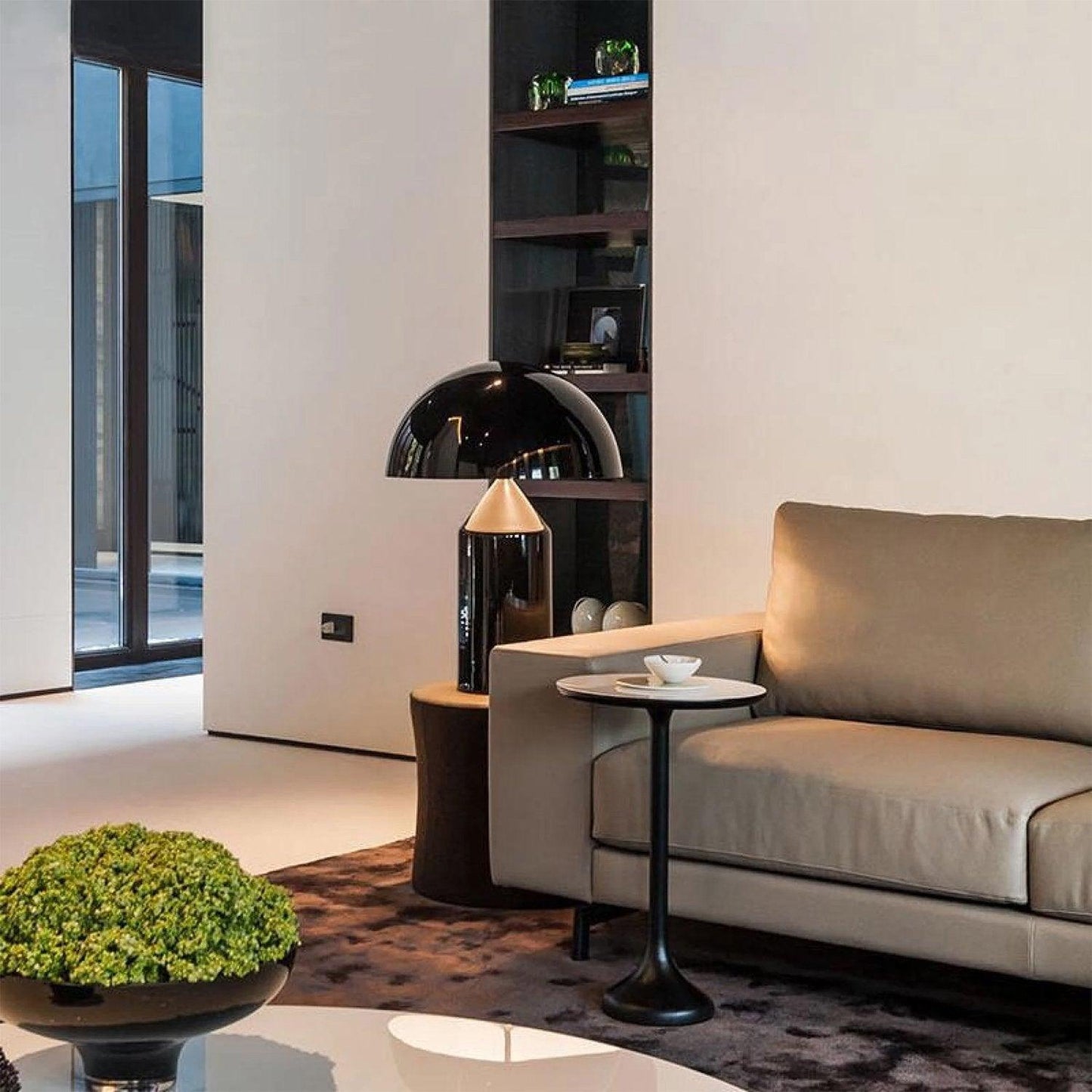 Stella – Metall-Tischlampe im Skulptur-Design