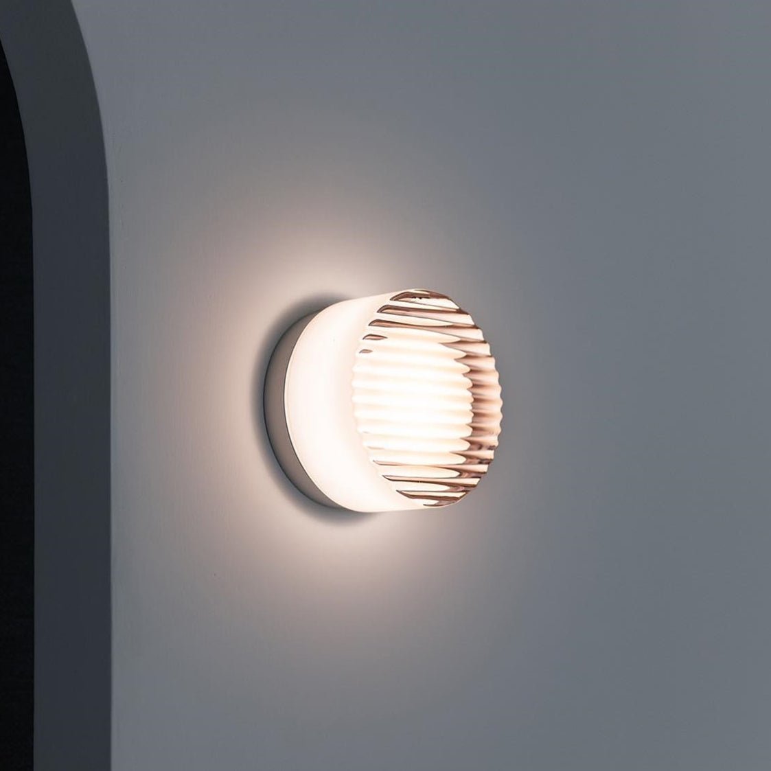 DualGlow – Moderne LED-Wandlampe für Innen- und Außenbereiche