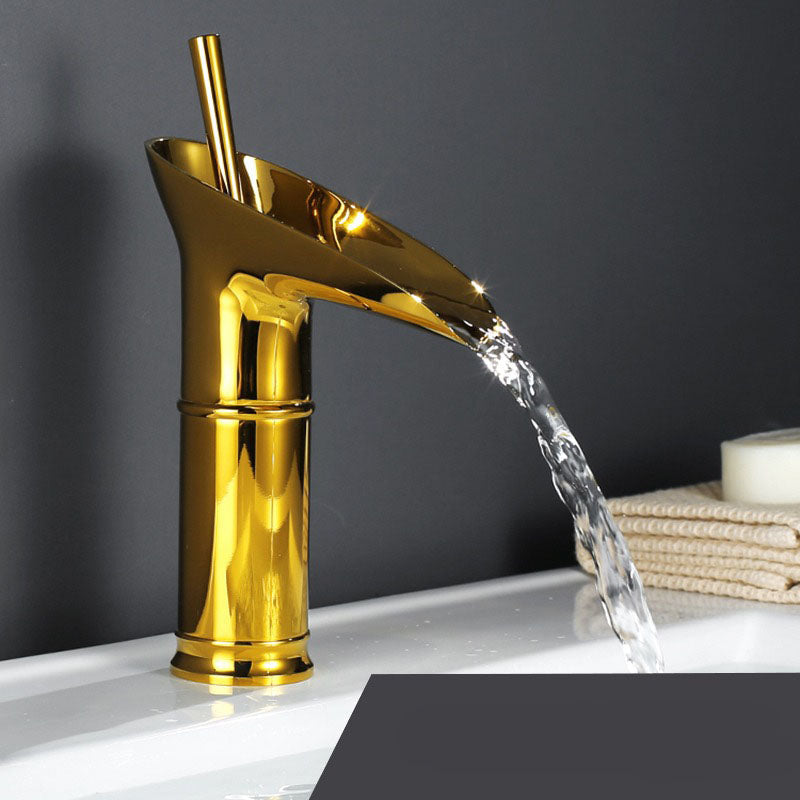 Nordic Cascade - Antiker Wasserhahn für Waschbecken