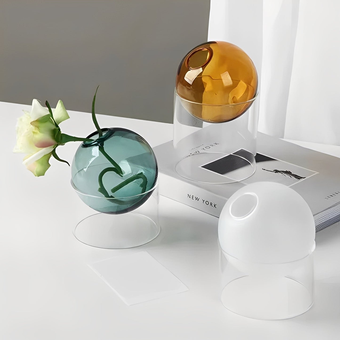 Amira – Farbige Glas Kugelvase Deko