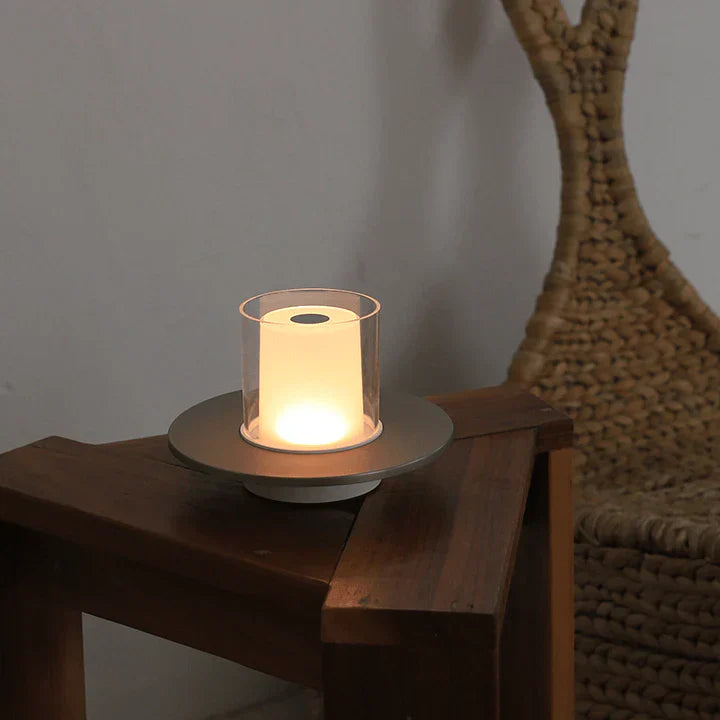 LumaGlow – Elegante LED-Kerze mit Berührungssteuerung und flammenlosem Licht
