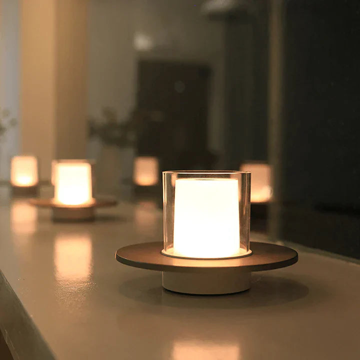 LumaGlow – Elegante LED-Kerze mit Berührungssteuerung und flammenlosem Licht