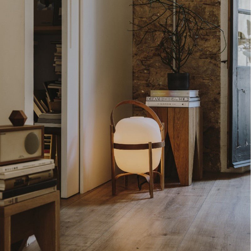 LichtKorb – Elegante Tischleuchte im Cesta-Stil