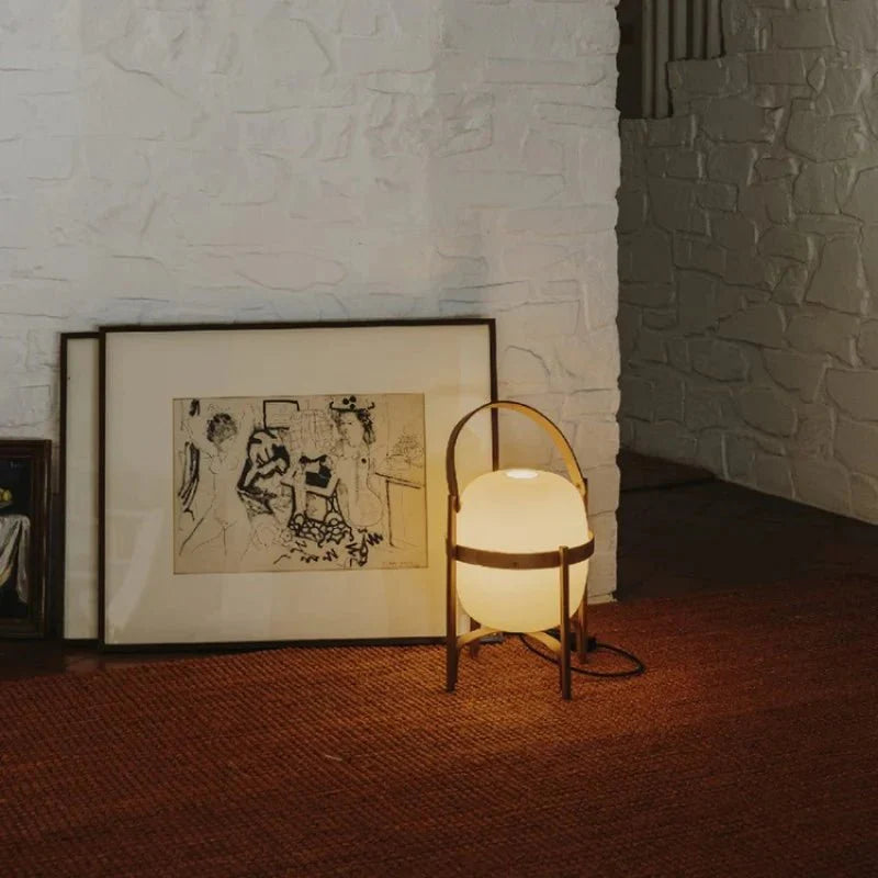 LichtKorb – Elegante Tischleuchte im Cesta-Stil