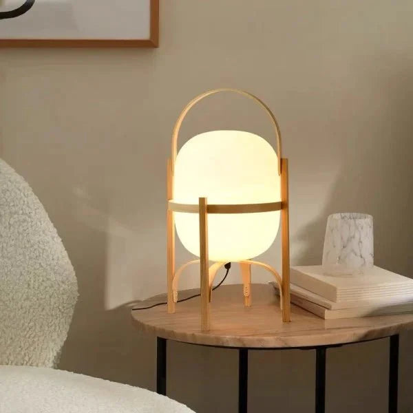 LichtKorb – Elegante Tischleuchte im Cesta-Stil