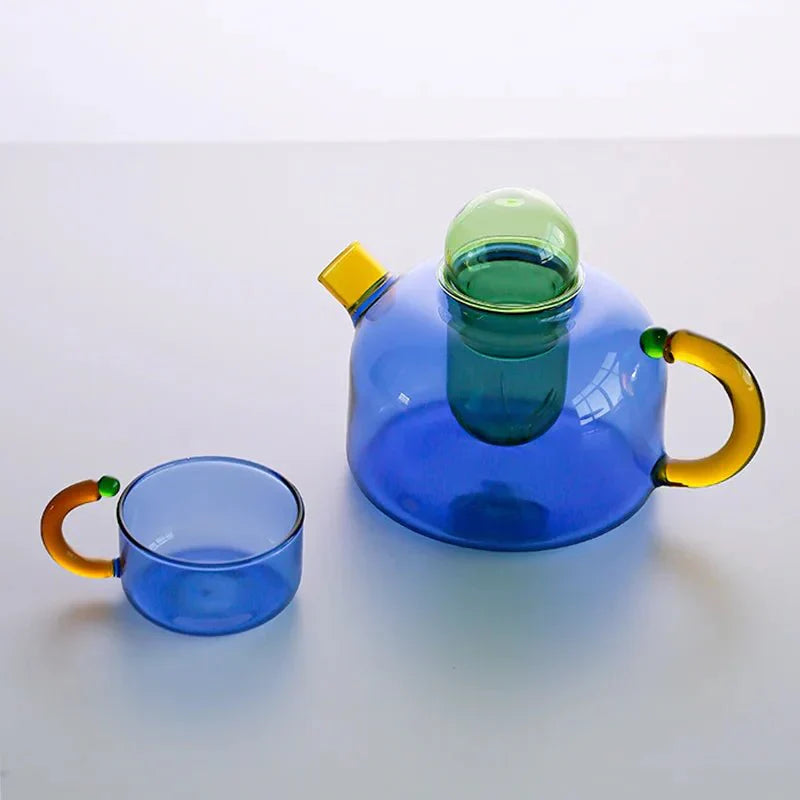 Farbiges Teekannen-Set mit Glaseffekt und Kontrastakzenten