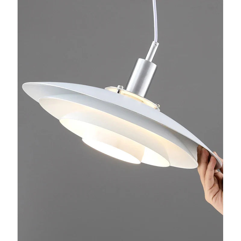 UFO-Inspirierte Nordische Kronleuchterlampen