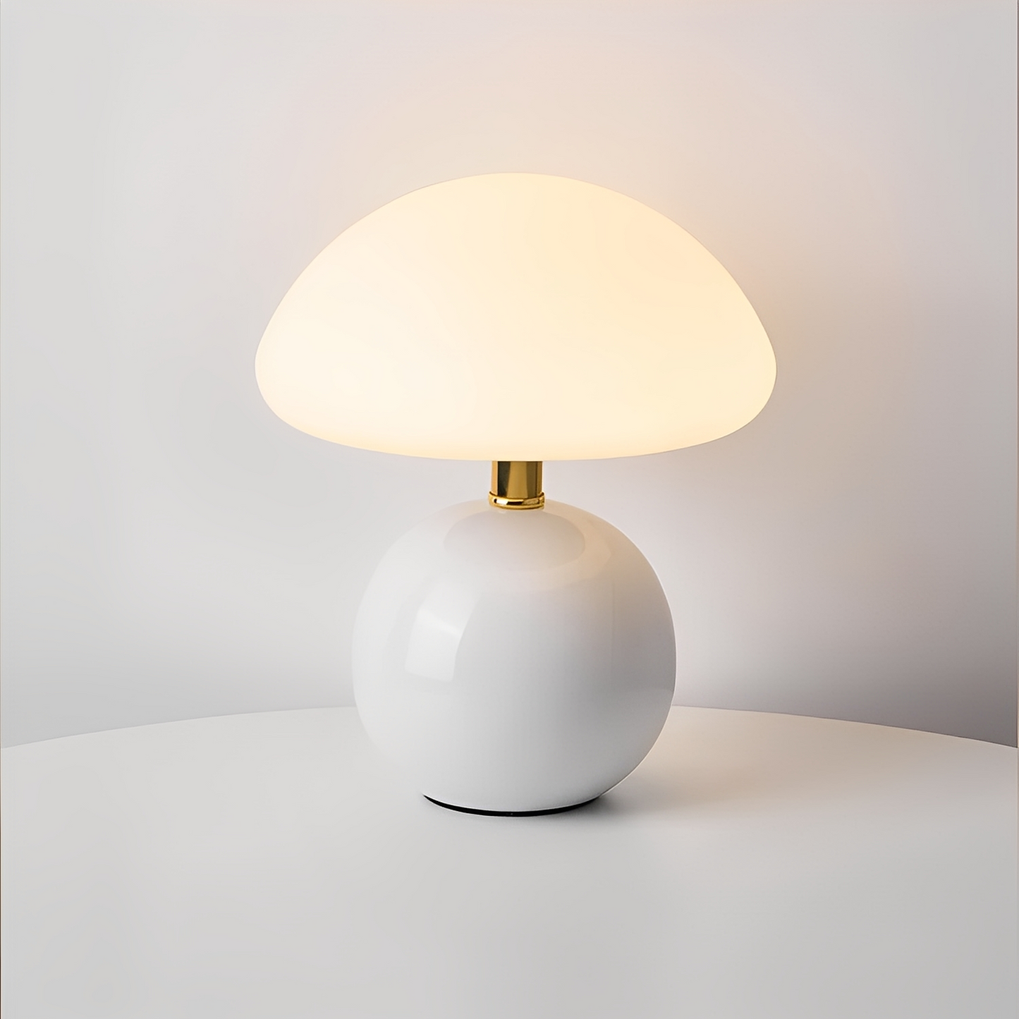 Jhapz – Pilz Tischlampe im modernen Frost-Stil