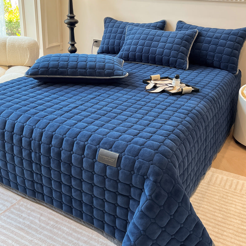 SoftGrid – Kuschelige Tagesdecke mit moderner Rautentextur