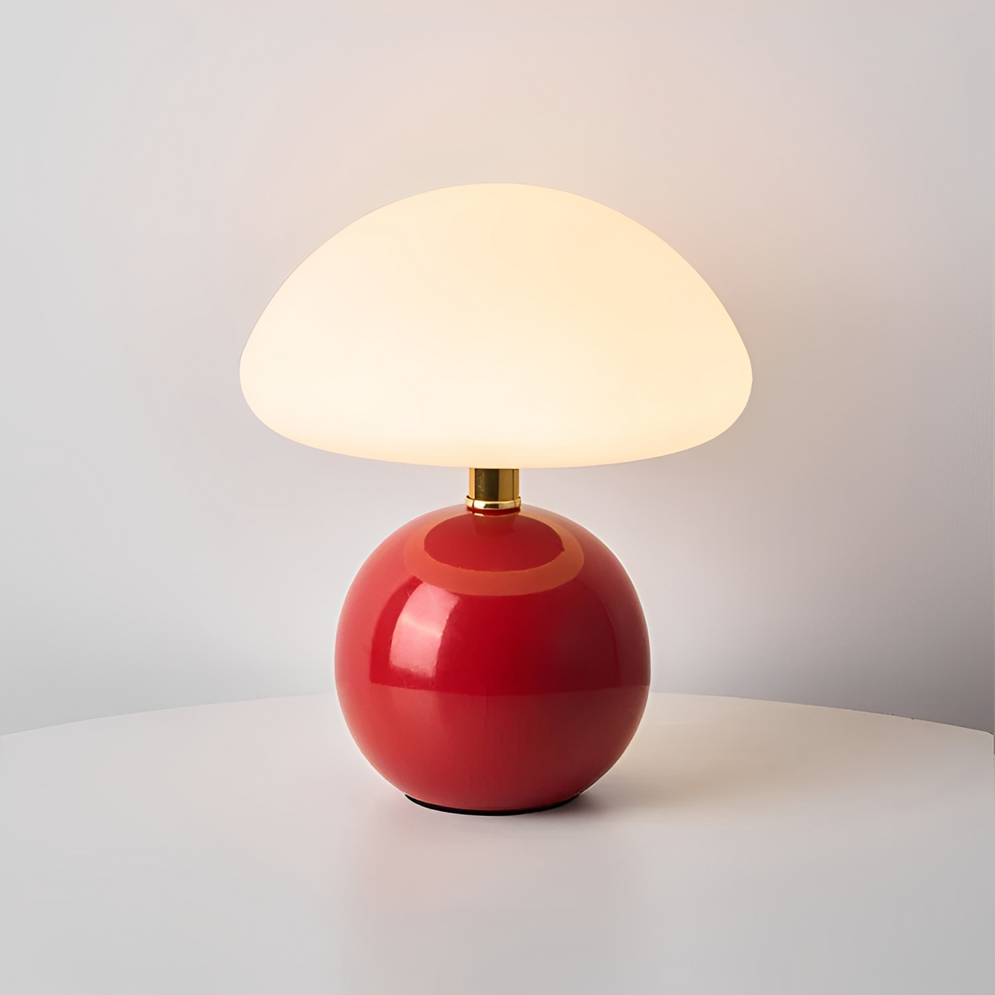 Nelly – Moderne Pilz-Tischleuchte im Frost-Design