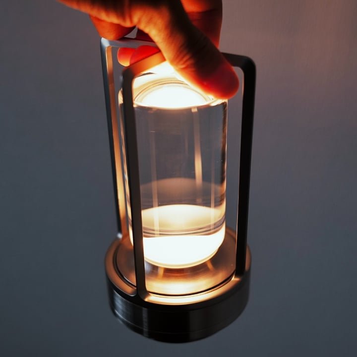 CrystalGlow – Kabellose LED-Kristalllampe im Laternenstil