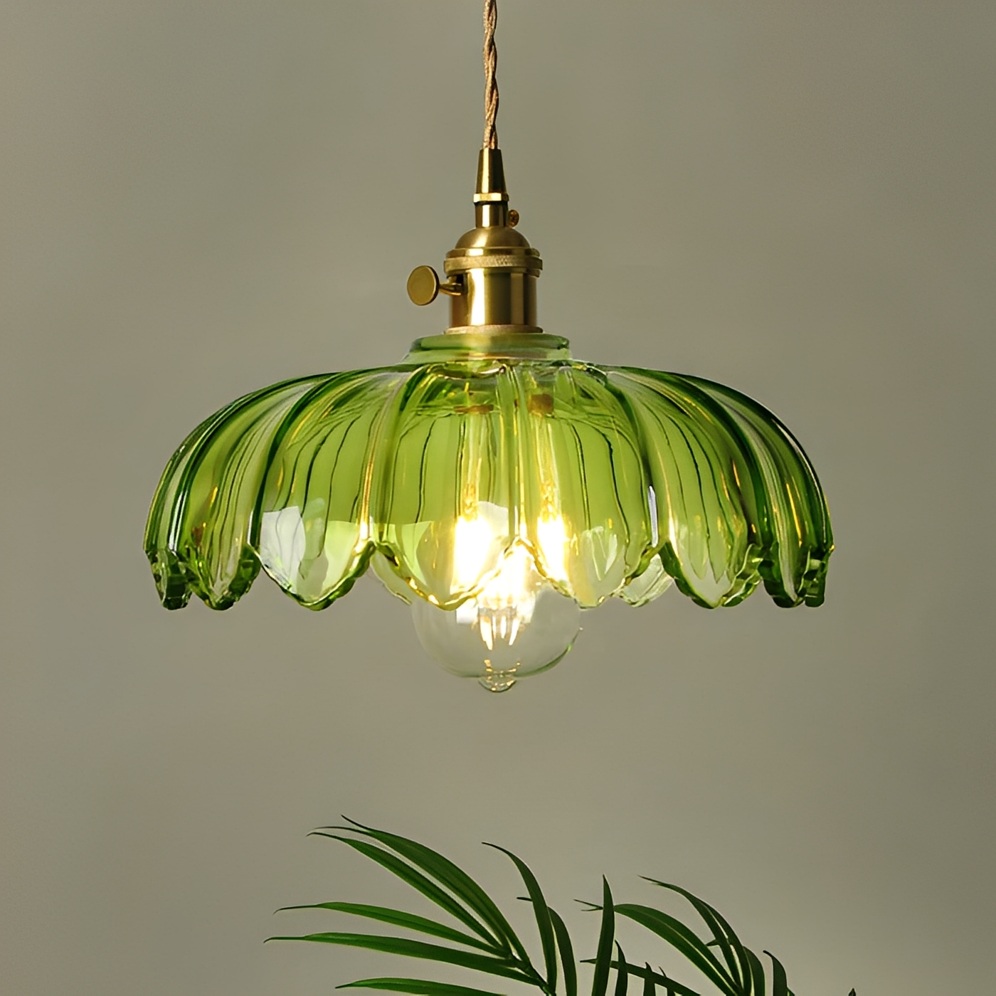 Alaric – Café-Lampe aus Messing und Glas