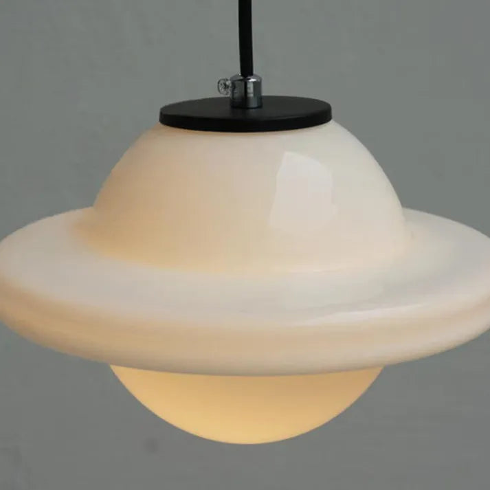 Liv – Vintage Weiße Milchglas Geometrische Pendelleuchte