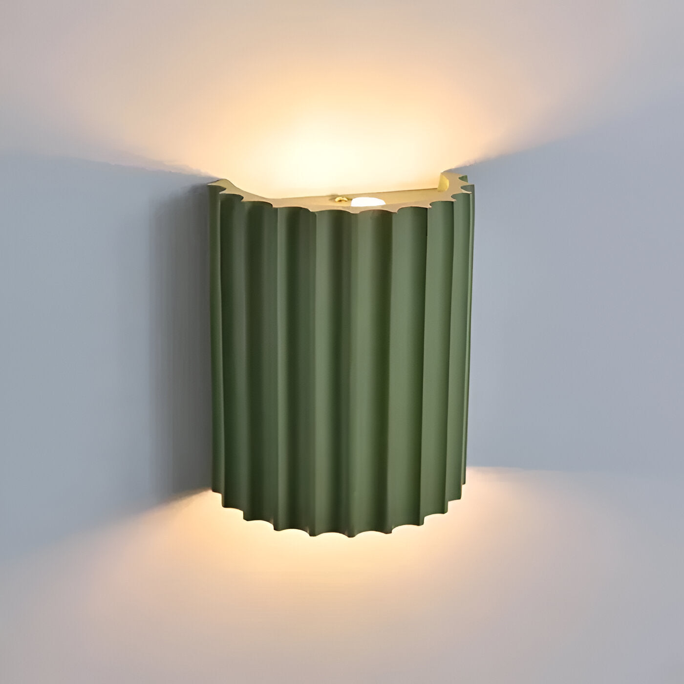 Theo – Nordic Style Resin Wandleuchte