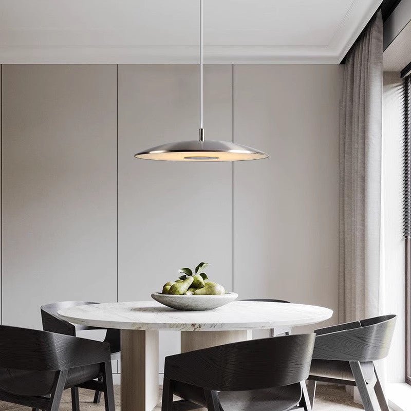 Inari – Deckenleuchte im minimalistischen Bauhaus-Design