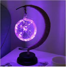Lunaria – LED-Mondlampe mit Sternenlichtern