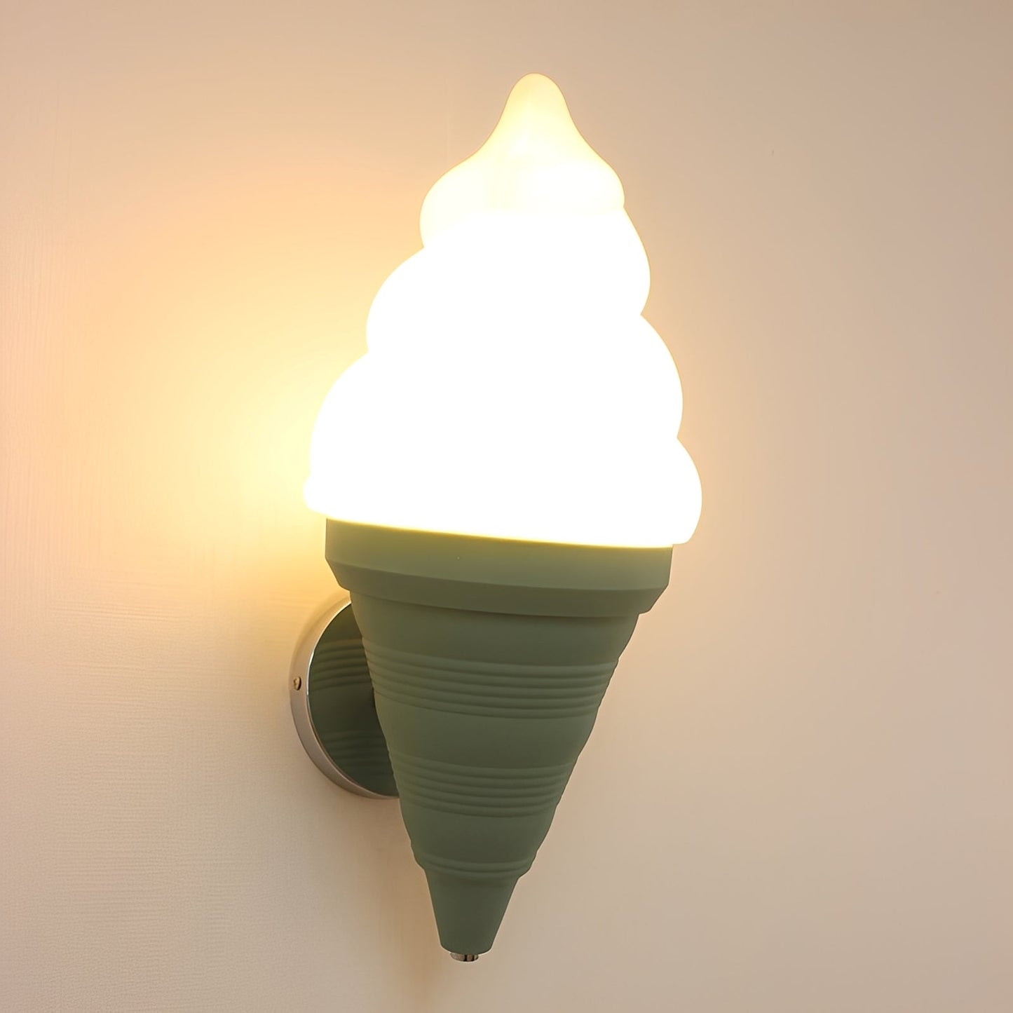 Gelato – Wandlampe im Eiscreme-Design für spielerische Wohnakzente