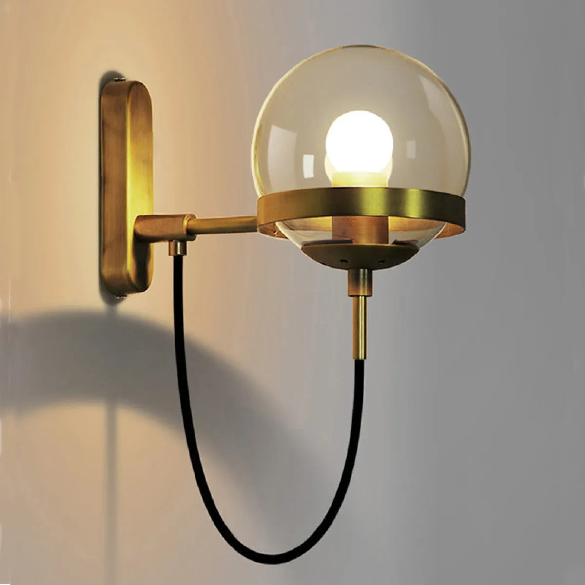 Oskar – Retro Glas Wandleuchte
