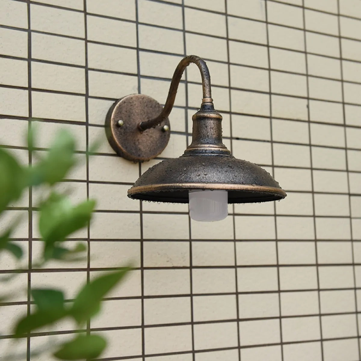 Lean – Retro Eisen Wandlampe