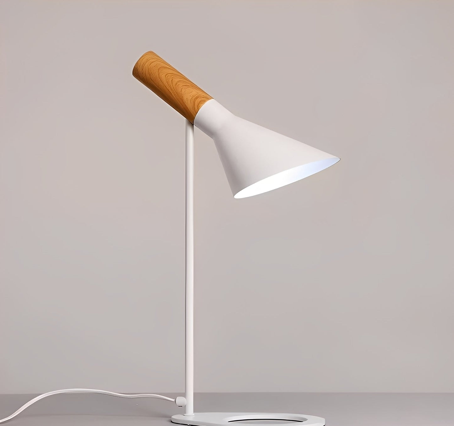 Elvara – Einfache nordische LED-Tischleuchte