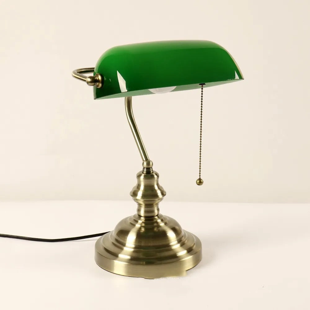 Estelle – Vintage Europäische Tischlampe