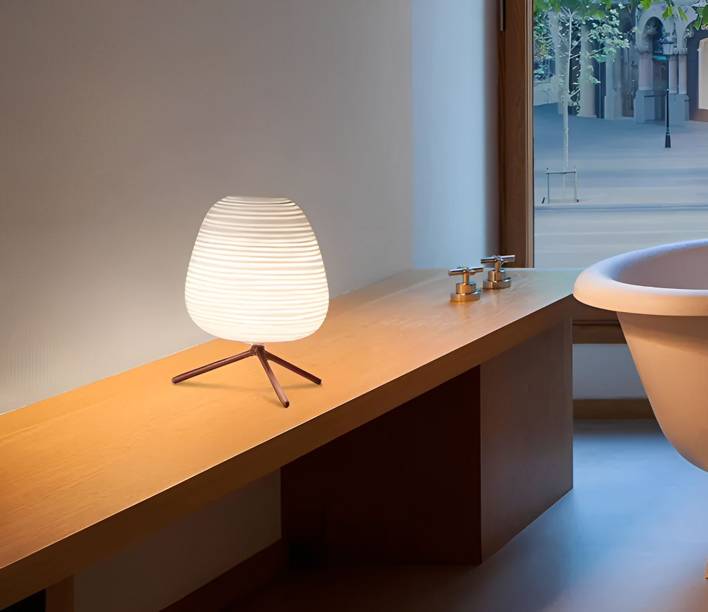 Leona – Moderne Glas Tischlampe