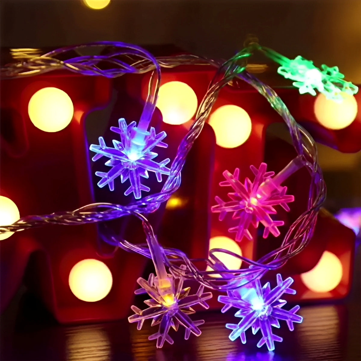 Eira – Schneeflocken-Lichterkette mit Fernbedienung