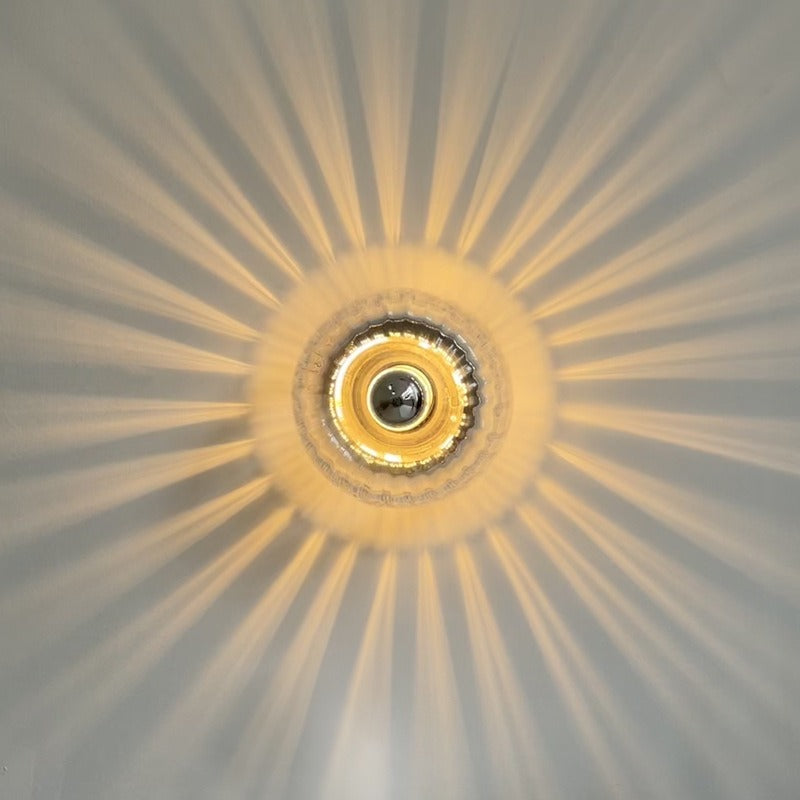 Isabelle – Moderne LED-Wandleuchte aus Glas & Metall