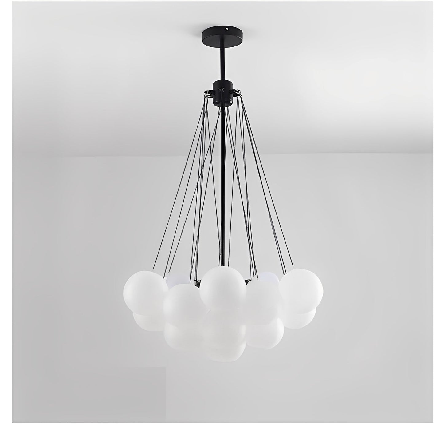 Nova – Dekorativer Nordischer Glasball-Leuchter