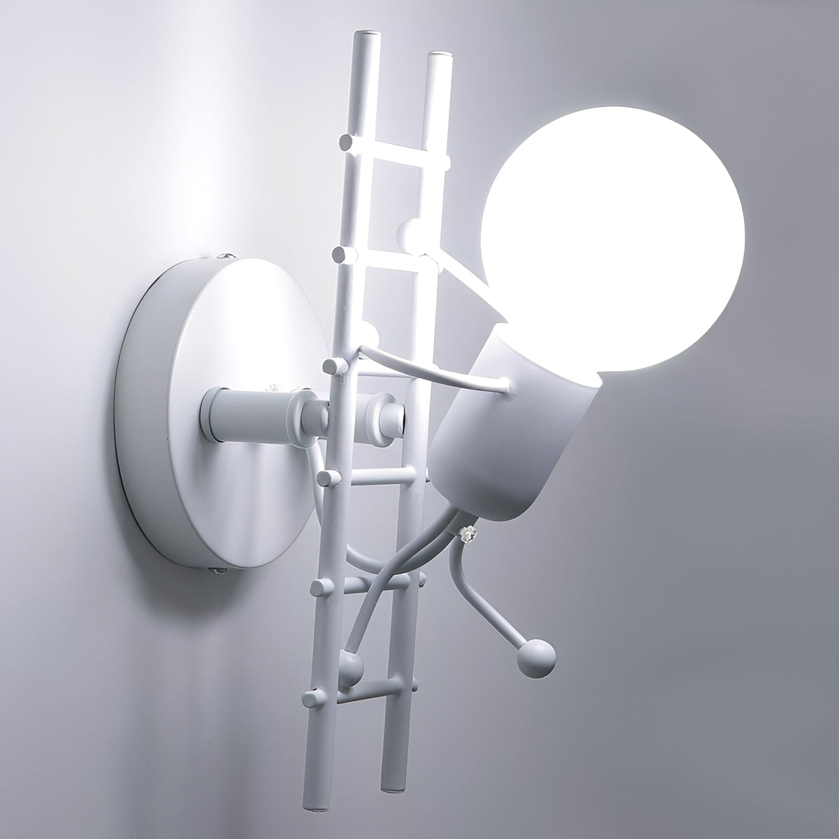 Nerio – Moderne Wandlampe in Treppenform