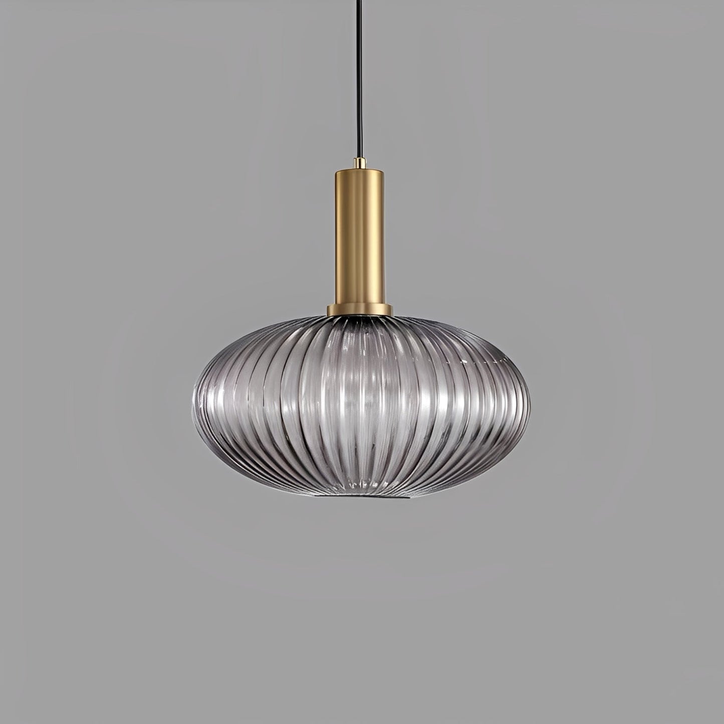 Noah – Moderne Hängelampe aus Glas im Retro-Luxus-Design