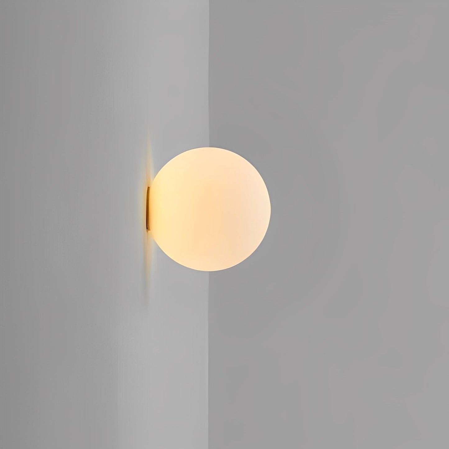 Mira – Einfache Glaskugel-Wandlampe