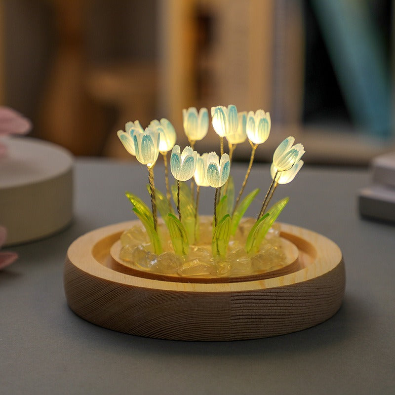 Florina – Handgemachte Tulpen-Nachtlampe mit Glasschirm