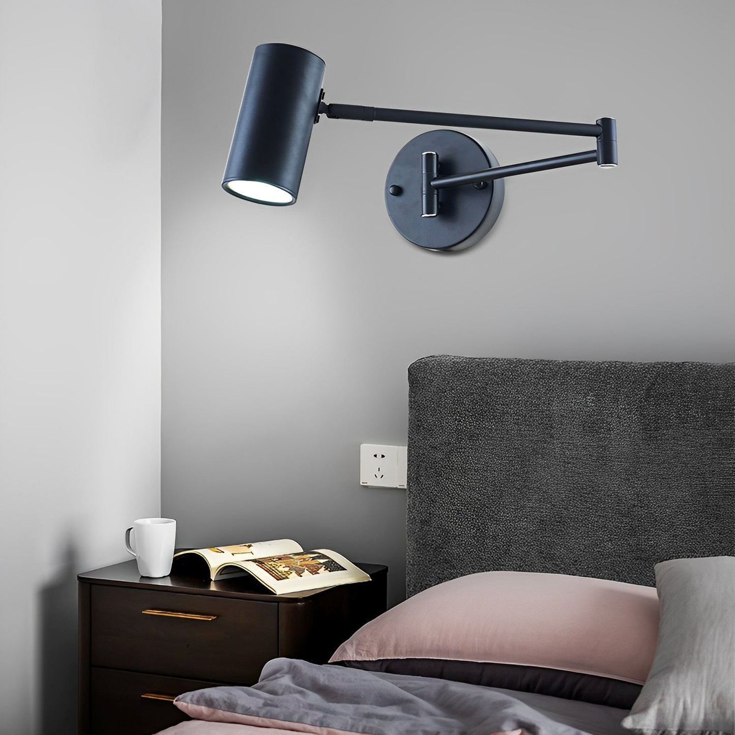 Mira – Klappbare Lampe für die Wand mit beweglichem Arm