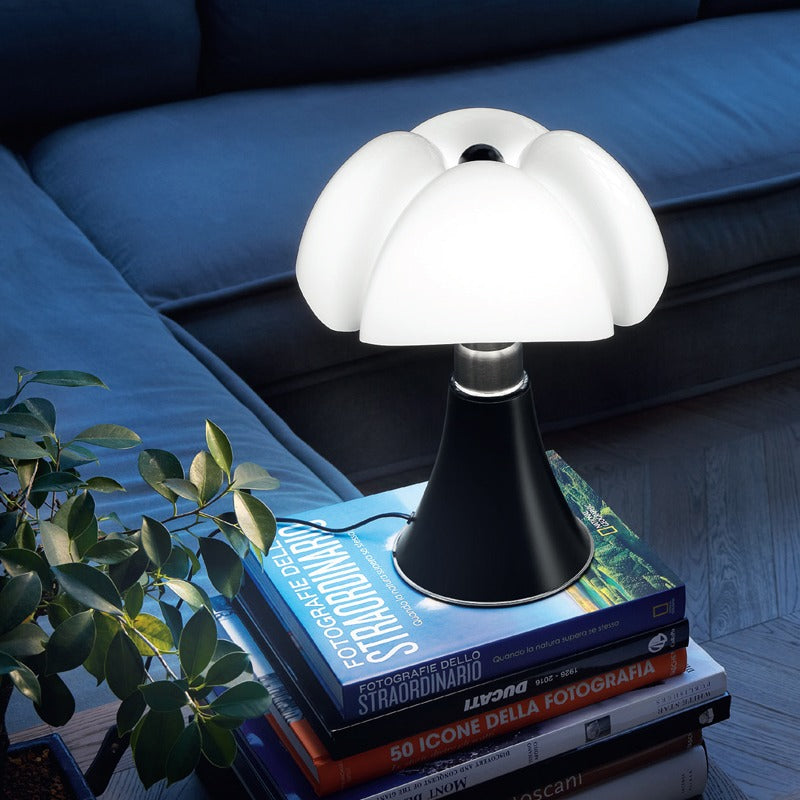 Alva – Retro-LED-Tischlampe im Design