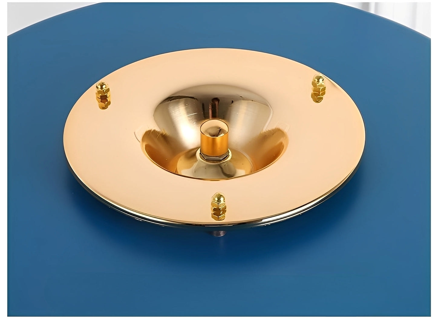 Isla – Moderne Lampe für den Nachttisch