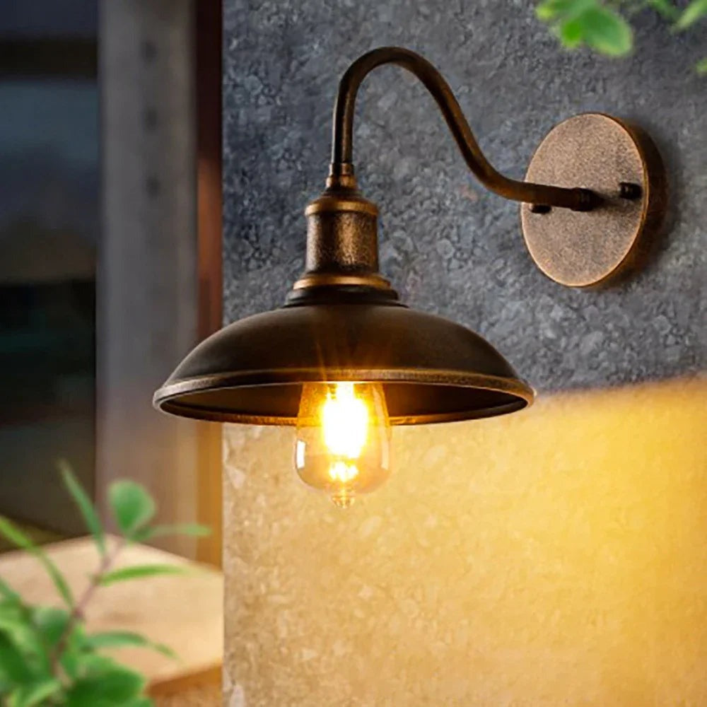 Lean – Retro Eisen Wandlampe