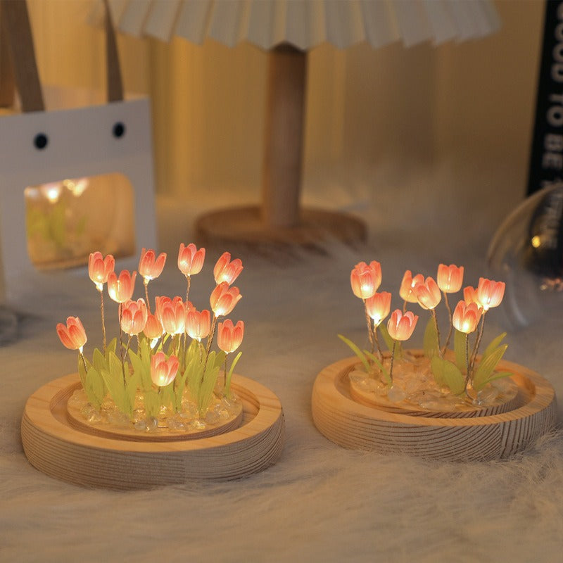 Florina – Handgemachte Tulpen-Nachtlampe mit Glasschirm