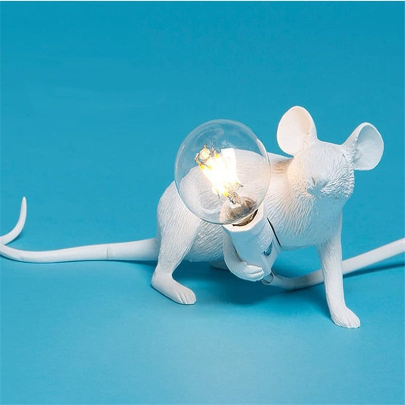 Nilla – Kleine kreative Mauslampe aus Kunstharz im nordischen Design