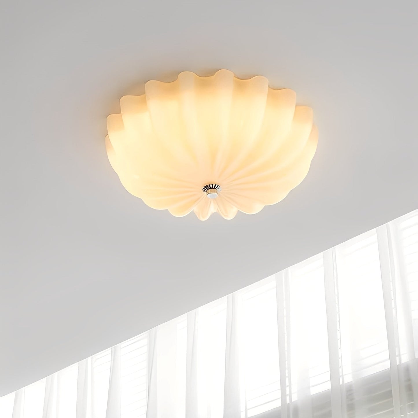 Hana – Glas-Deckenleuchte im modernen Cream-Stil