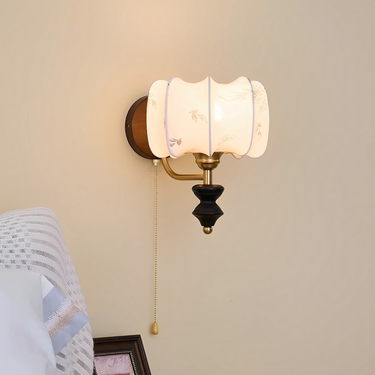 Inea – Von Mittelalter inspiriertes Wandlicht