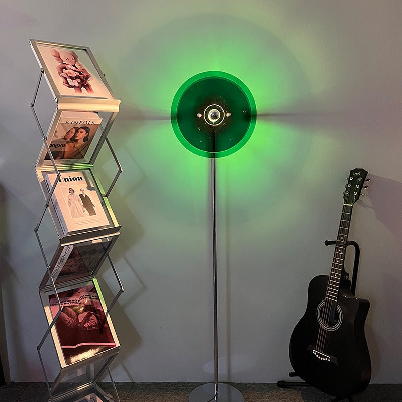 Mira – USB-Stehlampe mit Farbwechsel