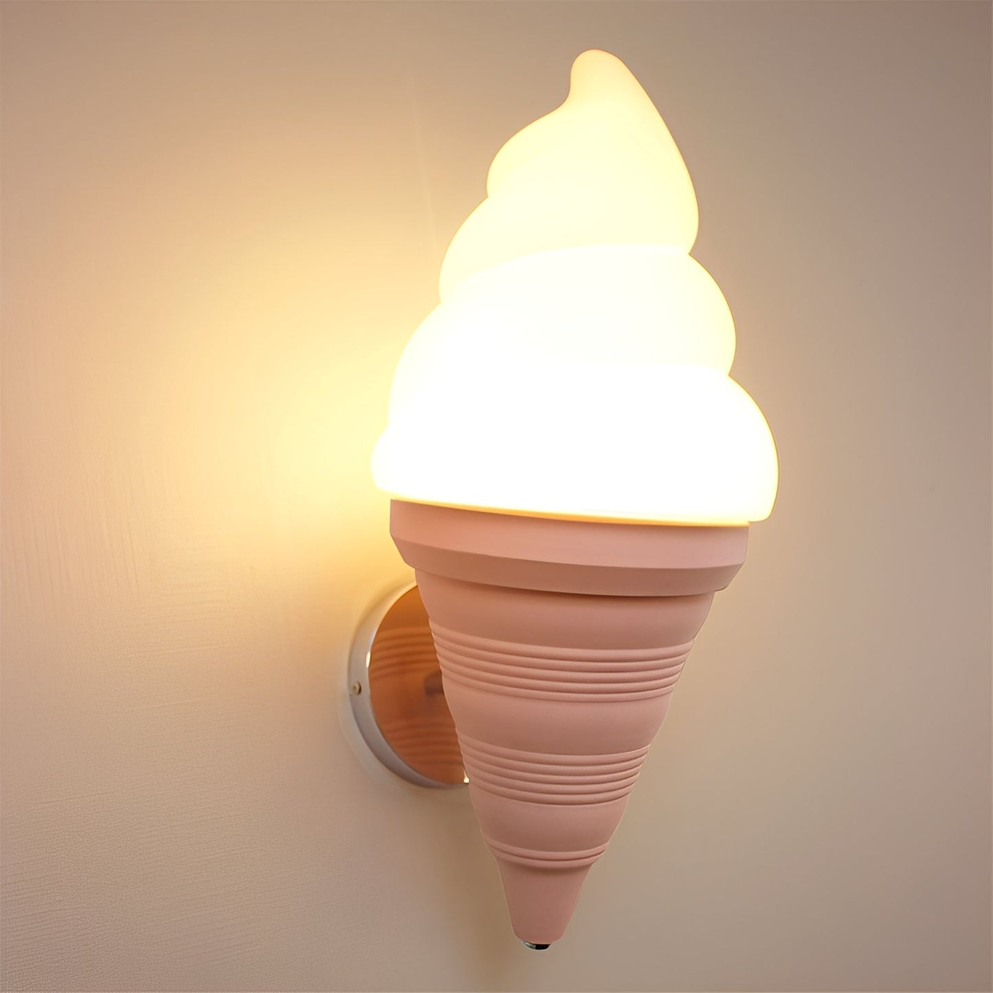 Gelato – Wandlampe im Eiscreme-Design für spielerische Wohnakzente
